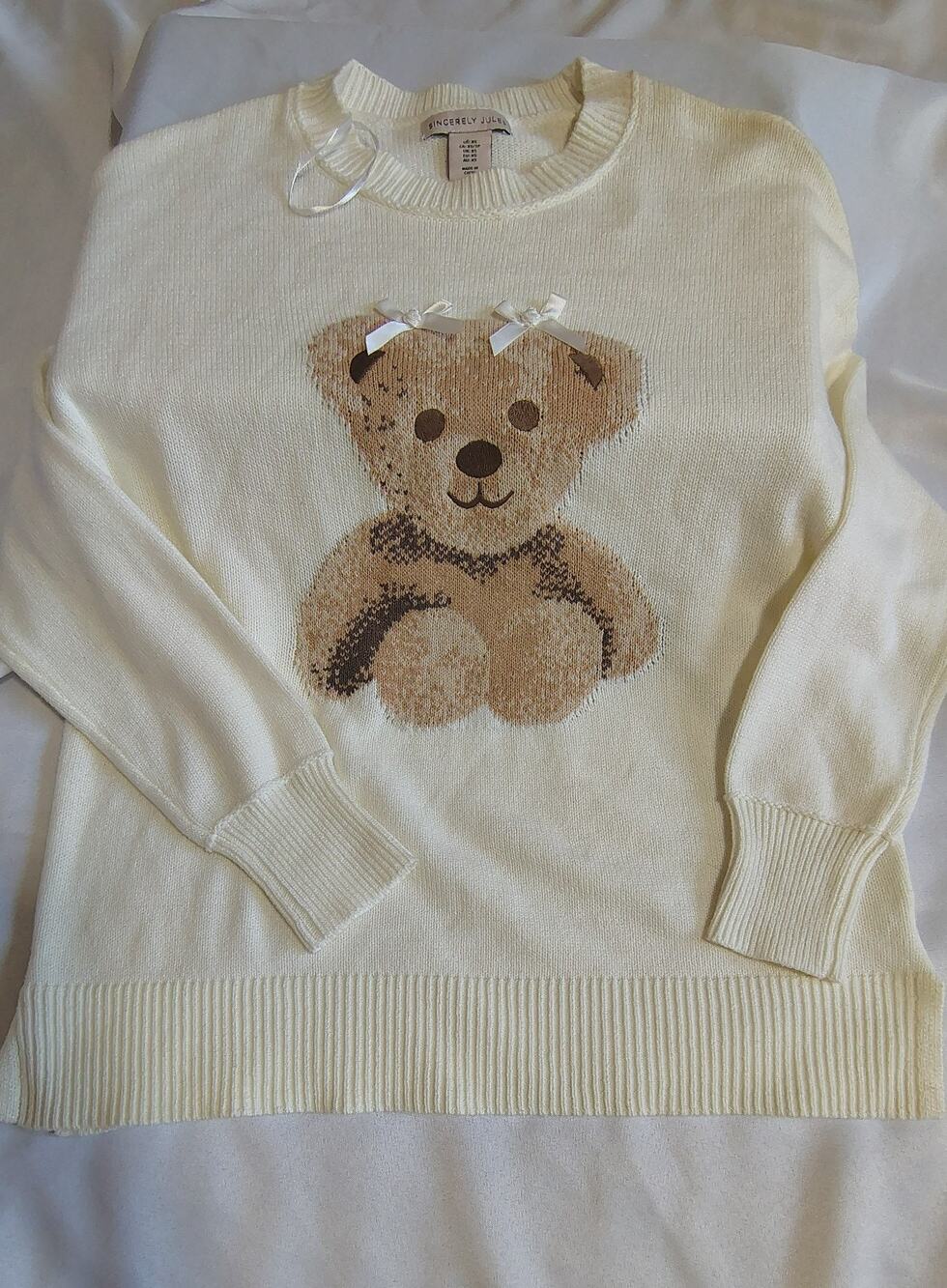 Y2K Vintage Sincerely Jules Sweater featuring teddy bear with white bows XS